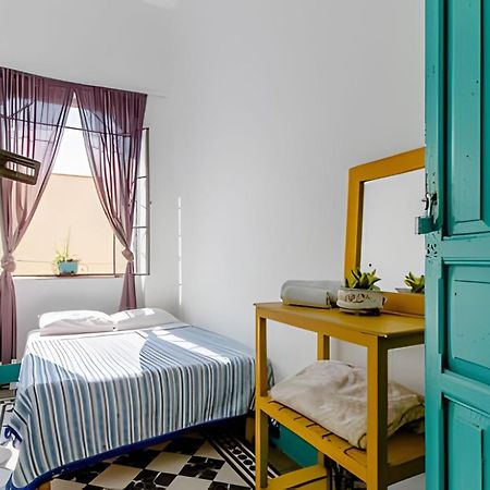 1 Guadalajara Corazon Del Centro Historico Hospedate En Una Casa Antigua En Una Habitacion Sencilla Con Areas Comunes Y Banos Compartidas Экстерьер фото