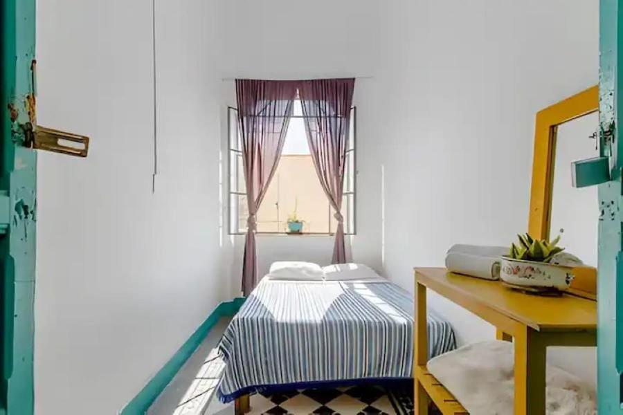 1 Guadalajara Corazon Del Centro Historico Hospedate En Una Casa Antigua En Una Habitacion Sencilla Con Areas Comunes Y Banos Compartidas Экстерьер фото